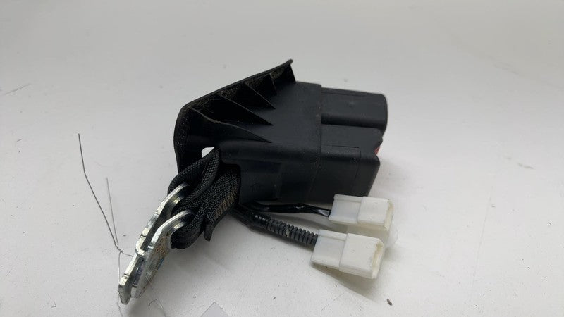 ⭕ 2018 2019 2021 2022 Toyota C-HR Rear Left & Center 2nd Row Seat Belt