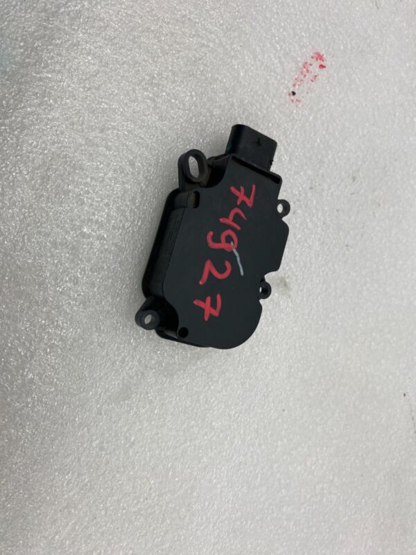 2012-2015 Tesla Model S Front Bumper Grille Vent Shutter Control Motor Actuator