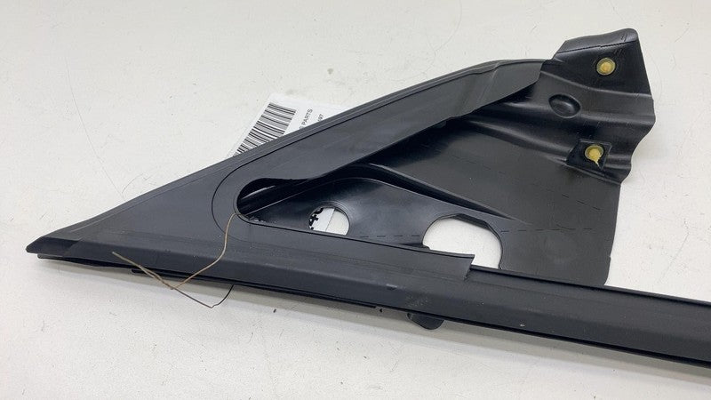 ⭕ 20-24 Model Y Front Right A-Pillar Flag Glass Weatherstrip Seal 1500