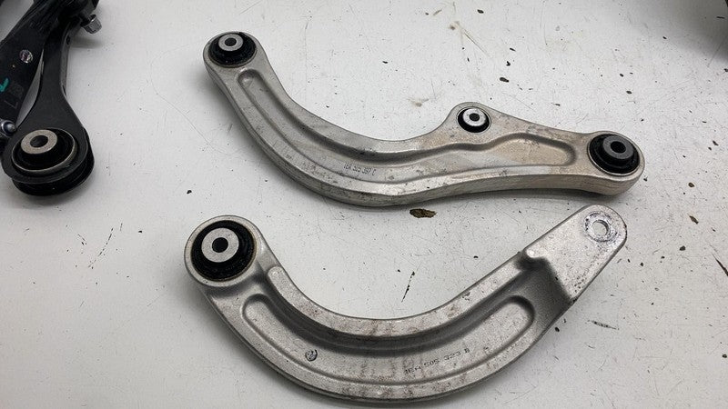 Knee Assembly VOLKSWAGEN ID4 Left 25