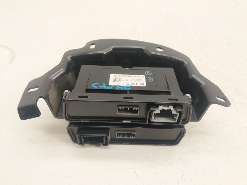 1007511 00 A ⭕ 12-20 S Parking Brake & Trunk Liftgate Control Module w/ Bracket 1007511-00-A