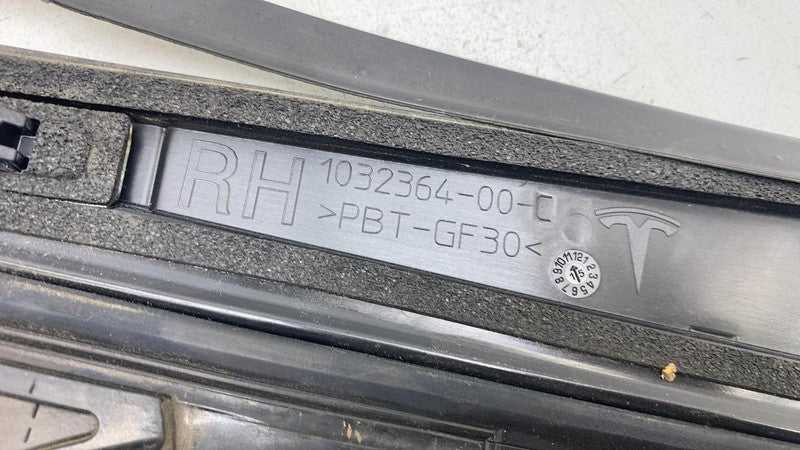 103236400C ⭕ 2016-2020 Tesla Model X Right B-Pillar Applique Glass w/ Seal RH 1032364-00-C