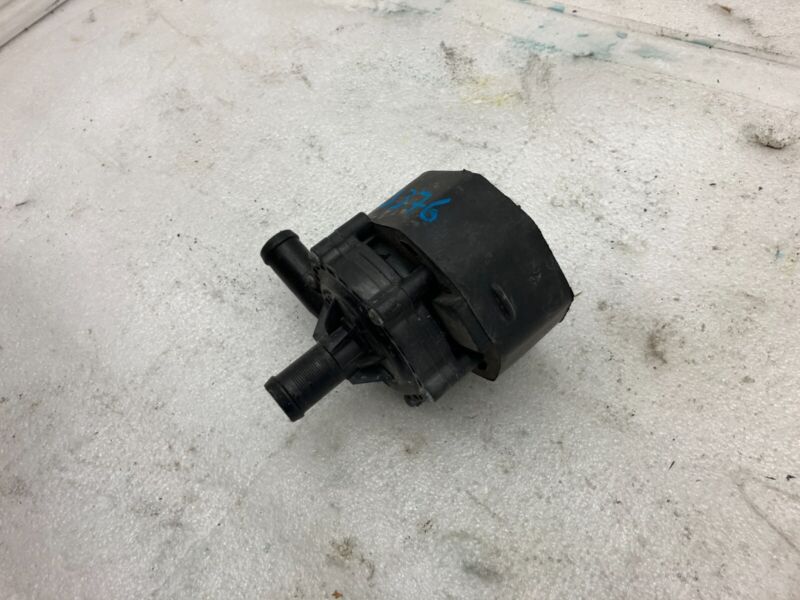 103534800G 2016-2020 Tesla Model S X Cooling System Auxiliary Water Coolant Pump FWD Assy
