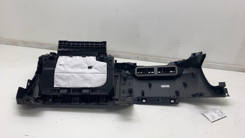 11K8570114B ⭕ 21-23 Volkswagen ID.4 Dashboard Glove Box Storage Compatment Bin 11K8570114B