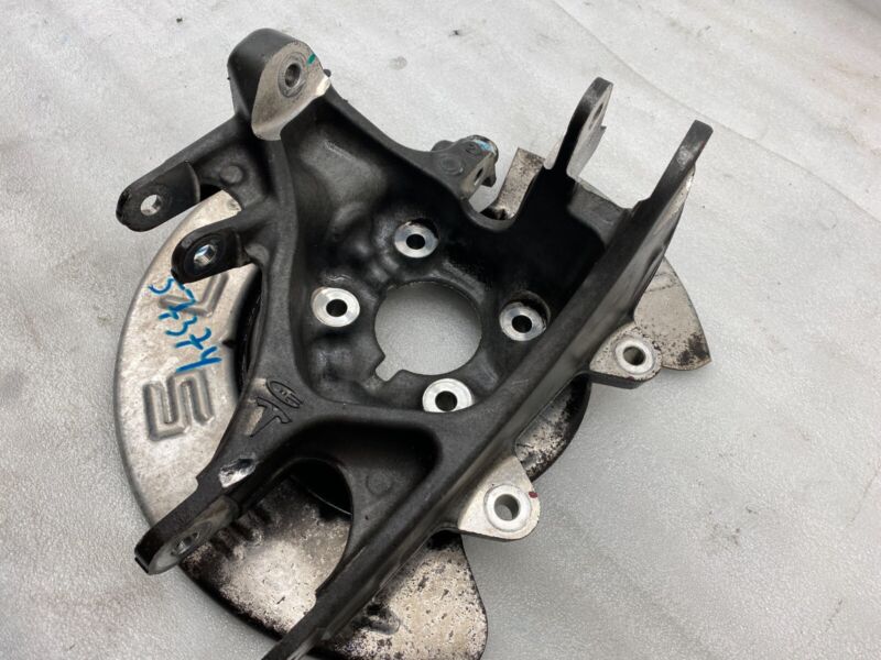 6006433 00 A ⭕12-20 Model S X Rear Passenger Side Spindle Knuckle w/ Dust Shield 6006433-00-A