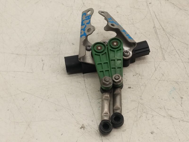 6006514 00 B 2012-2015 Tesla Model S Front Left & Right Air Ride Height Level Sensor Assembly
