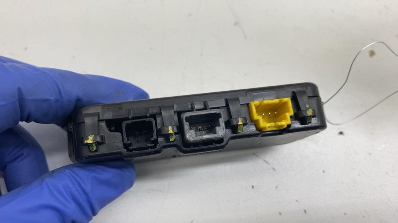 ⭕17-23 Tesla Model 3 Front Passenger Side Door Control Module Right 10