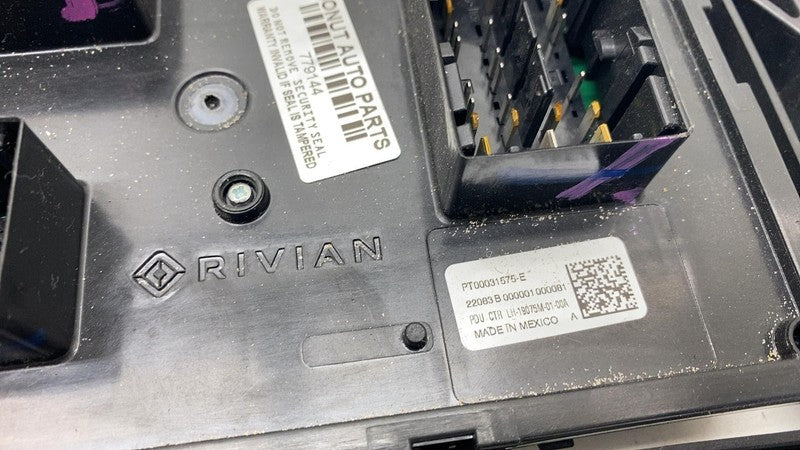 ⭕ 22-24 Rivian R1T R1S Left Dash Fusebox Power Relay Control Module PT