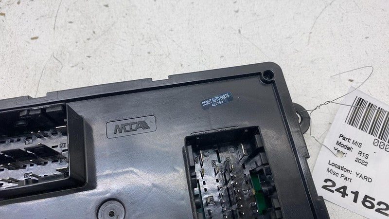 PT00031577E 2022 2023 2024 Rivian R1T R1S Passenger Side Fuse Junction Relay Box Right RH