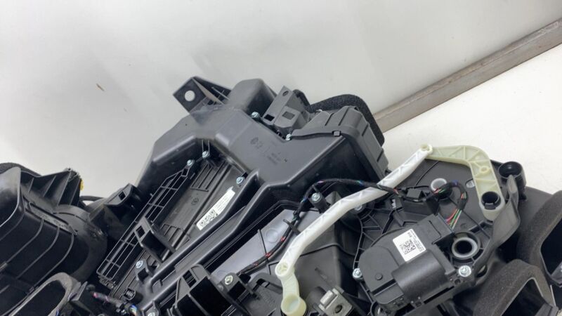 149471410I 2020-2024 Tesla Model Y HVAC A/C Air Heater Core Blower Motor Housing Box OEM