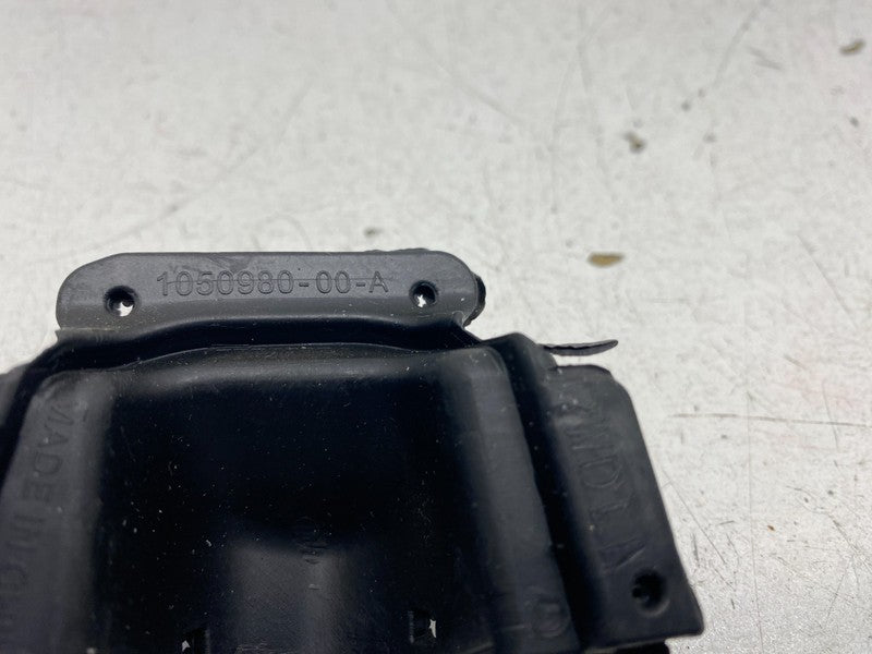 1050980 00 A ⭕ 2012-2015 Tesla Model S Wheel Liner Sensor Cover S1 Position Left 1050980-00-A