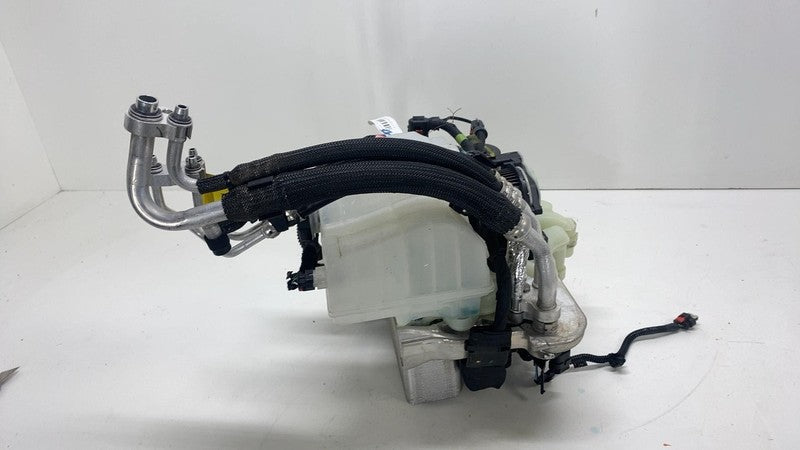 150202200E 20-23 Model Y Supermanifold Refrigerant Chiller + Coolant Reservoir 1549902-00-C