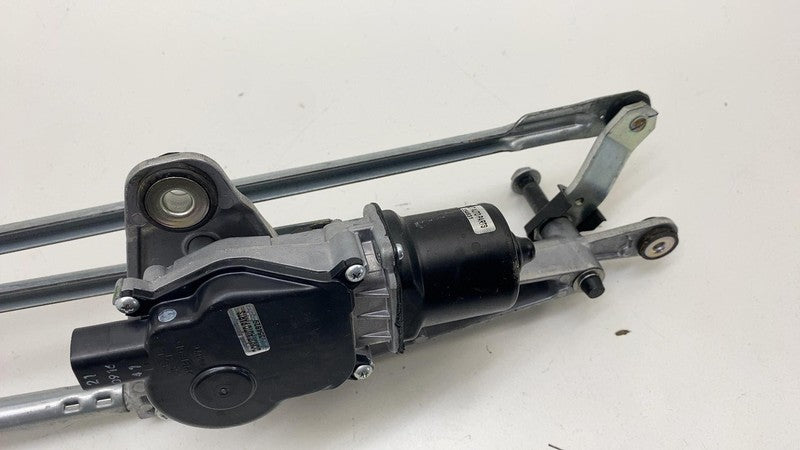 PT00002043K ⭕ 22-24 Rivian R1T R1S Front Windshield Wiper Linkage Transmission PT00002043-K