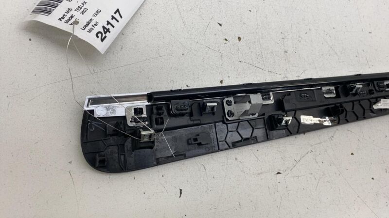 166155600C 2022 2022 2023 2024 Tesla Model X Plaid Door Carbon Fiber Decor Left LH Assembly