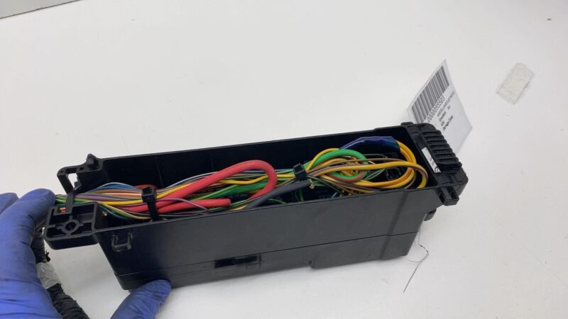 9L2T 14B192 AA 2013-2018 Ford C-Max Fuse Box Fusebox Relay Junction Box w/ Wire Wiring Harness