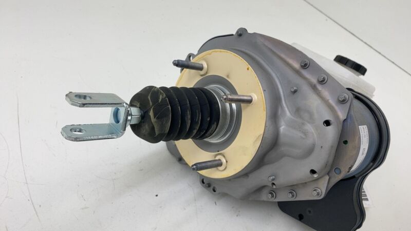 118867100A 2020-2024 Tesla Model Y iBooster Power Brake Booster Master Cylinder Reservoir