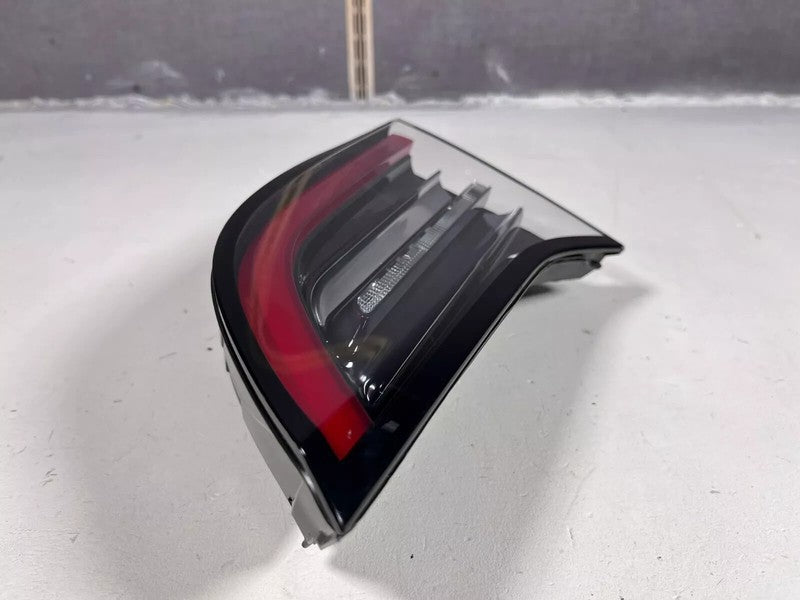 150208900B ⭕ 2020-2024 Model Y Rear Right Inner Taillight LED Tail Lamp 4-Pin 1502089-00-B