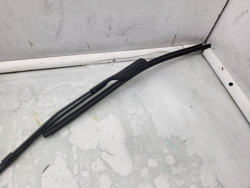 107672900C ⭕ 2017-2022 Tesla Model 3 Front Right Windshield Wiper Arm & Blade 1076729-00-C