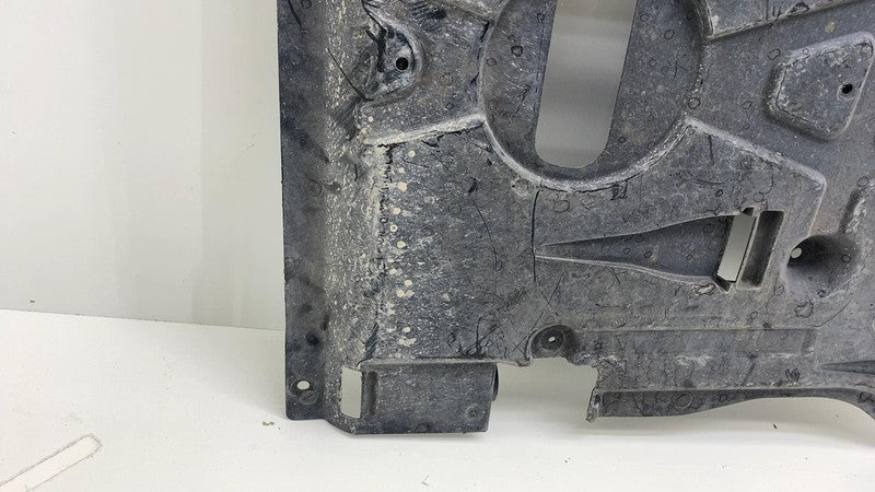A1665200723 2016-2019 Mercedes-Benz GLE350 Center Under Body Floor Splash Guard Shield OEM