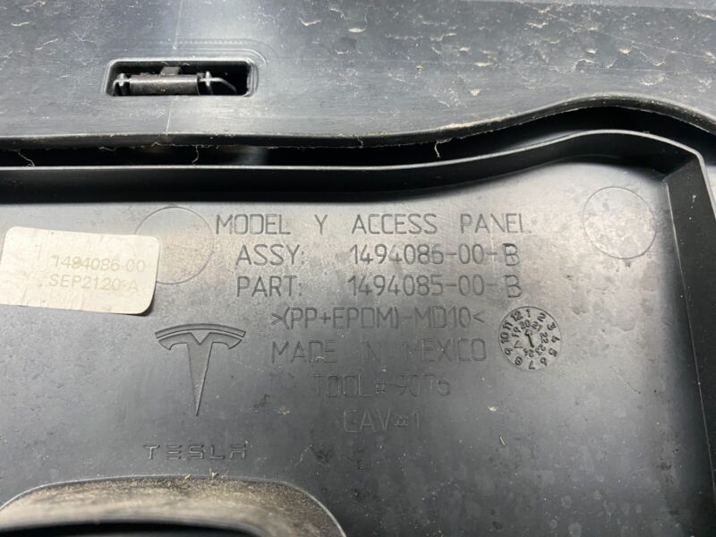 151618500A 2020-2024 Tesla Model Y MY Front Trunk Tray Storage Bin Tub Frunk Compartment