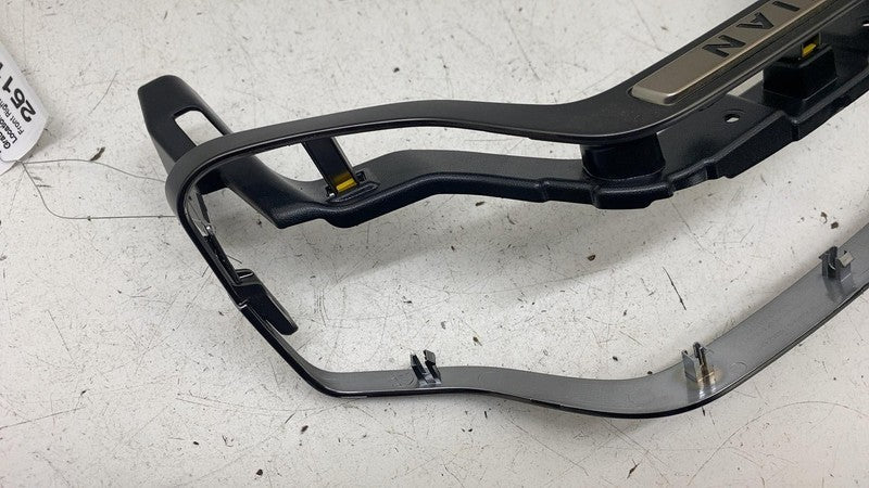 PT00042029B ⭕ 2022-2025 Rivian R1S Front Right Seat Upper Trim Bezel Cover OEM PT00042029-B