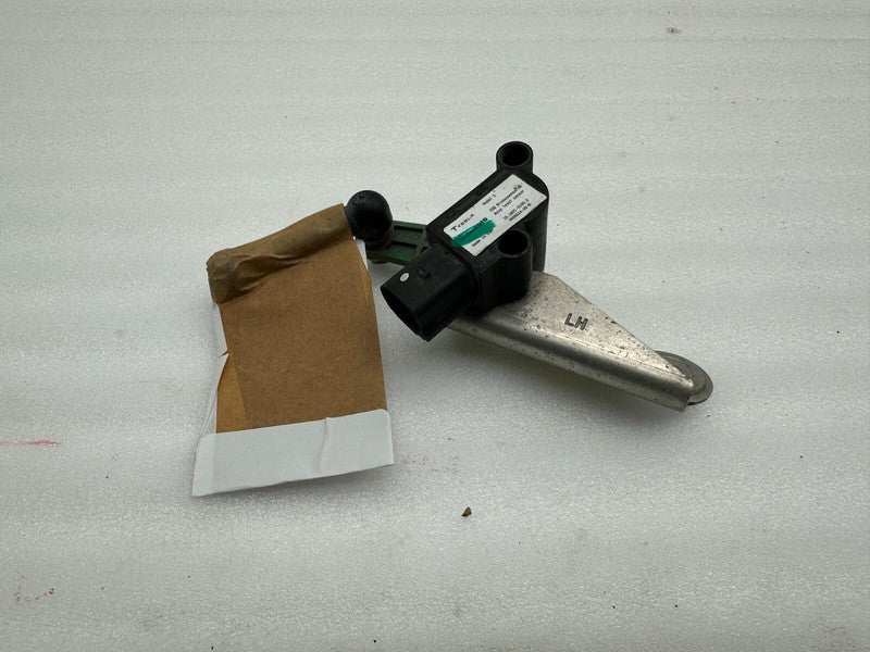600651400B ⭕ 12-15 Model S Front Driver Side Air Ride Height Level Sensor Left 6006514-00-B