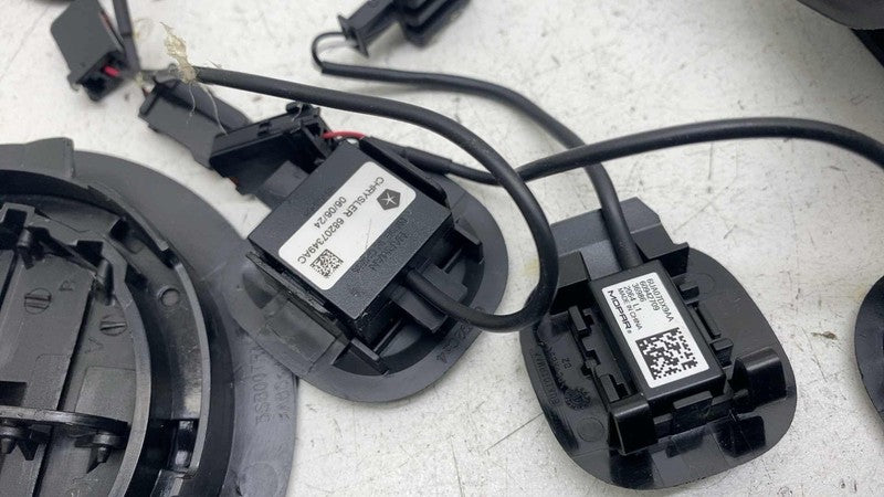 ⭕17-25 Chrysler Pacifica SET of Roof Dome Light + Noise Reduction Mic