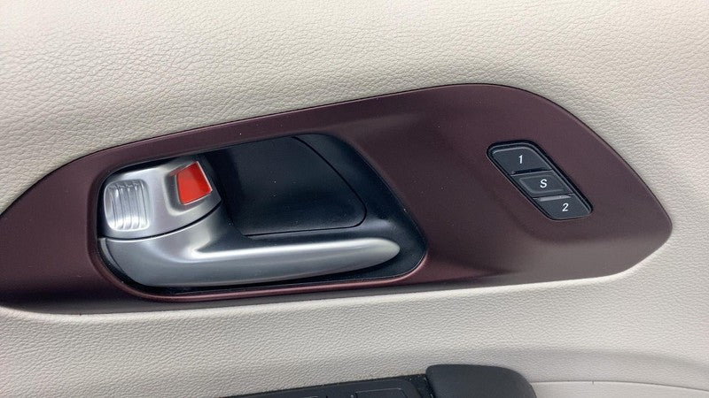 5SC702D2AG ⭕17-24 Chrysler Pacifica Front Driver Side Door Panel Trim Cover Left 5SC702D2AG