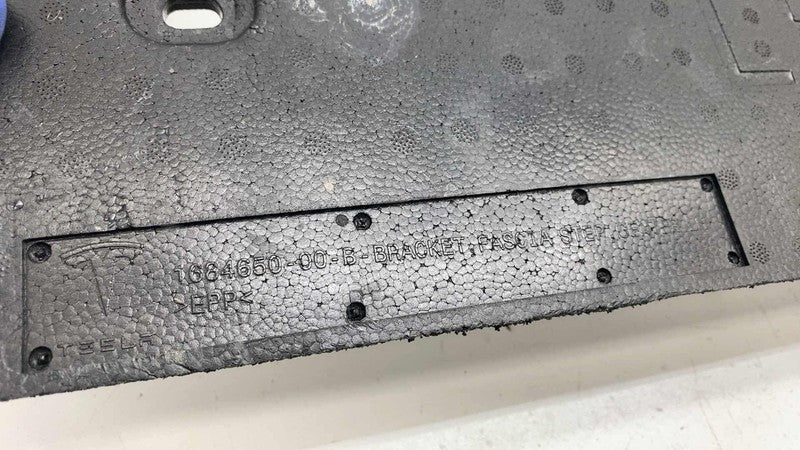 1684650-00-B ⭕ 24-25 Tesla Cybertruck Rear Left Bumper Bracket Foam Piece Center 1684650-00-B