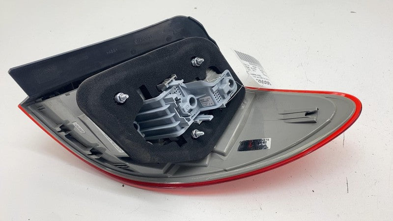 ⭕2013-2014 Mercedes-Benz B Electric Drive Rear Left Outer Tail Light A