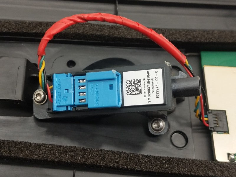 1494240 00 A ⭕ 20-23 Model Y Left Exterior B-Pillar Applique Trim w/ Camera LH 1506885-00-G