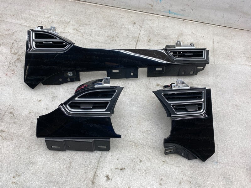 1007834 00 C 2016-2020 Tesla Model X SET of Dashboard Left + Right + Middle Air Vent Outlet