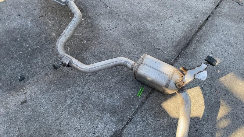 ⭕ 2017-2024 Chrysler Pacifica Exhaust Muffler Pipe & Resonator FWD Assembly OEM