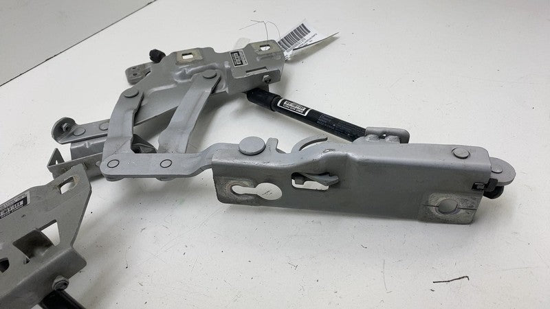 31688415 ⭕ 2021-2023 Polestar 2 PAIR Front Left & Right Hood Bonnet Hinge w/ Shock Strut