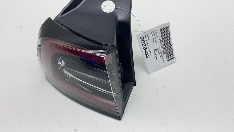 1077397 2017-2023 Tesla Model 3 Rear Driver Side Exterior Taillight Outer Tail Lamp Left