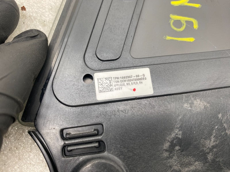 1092307 00 G ⭕ 16-20 Model S Passenger B-Pillar Glass Applique w/ Camera Right 1092307-00-G