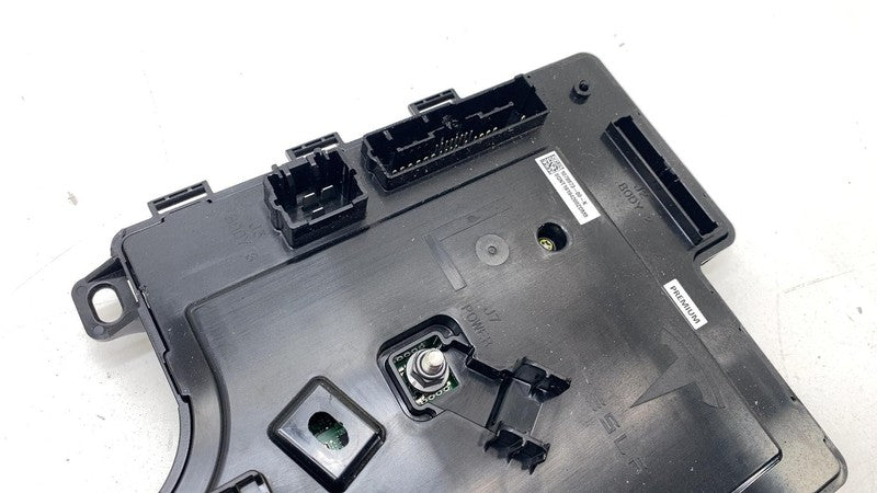 ⭕ 17-20 Model 3 Left Low Voltage Controller Body Control Module LH 107