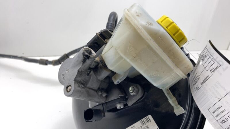 7P0612101B 2011-2018 Porsche Cayenne Power Brake Booster Master Cylinder w/ Reservoir OEM