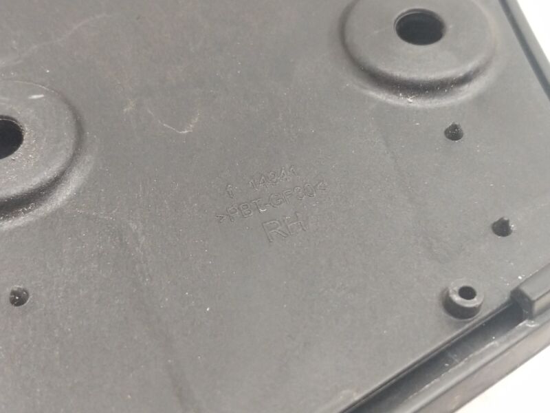 ⭕2012-2015 Tesla Model S MS Passenger Side B-Pillar Molding Applique Glass Right