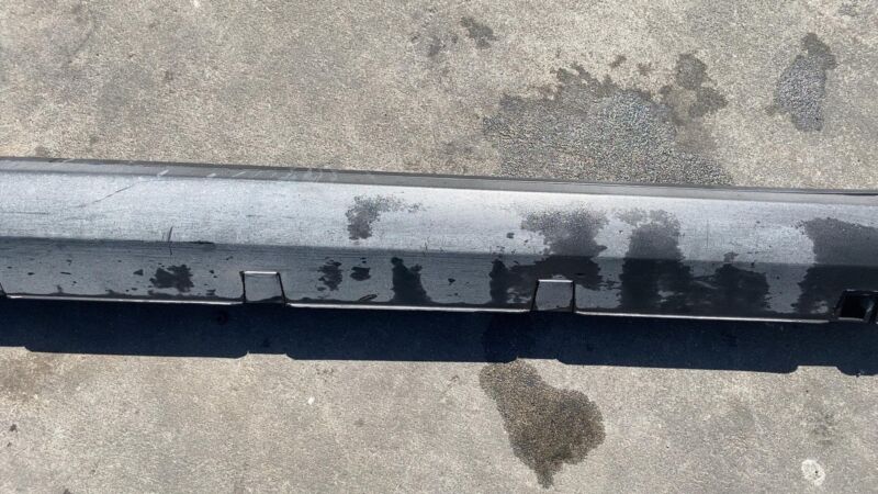 6005875 00 G 2012-2020 Tesla Model S MS Passenger Side Rocker Panel Outer Sill Molding Right