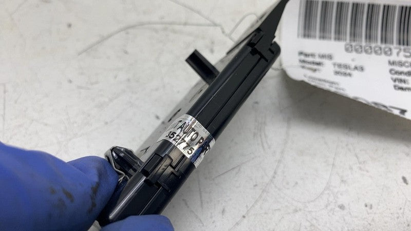 ⭕ 24-25 Tesla Model 3 M3 Interior End Point Module Booster Assembly 17