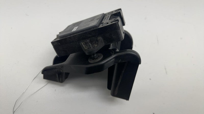 ⭕ 16-20 Tesla Model X Seven Pin Perpendicular Radar Sensor Module 1108