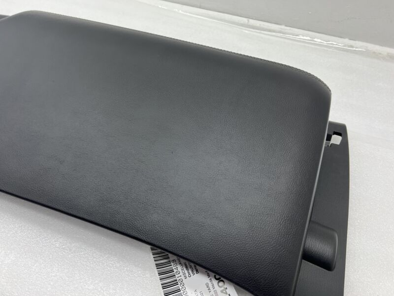 NA1P-64-275 2016-2022 Mazda MX-5 Miata Lower Passenger Side Dashboard Trim Kick Panel Right