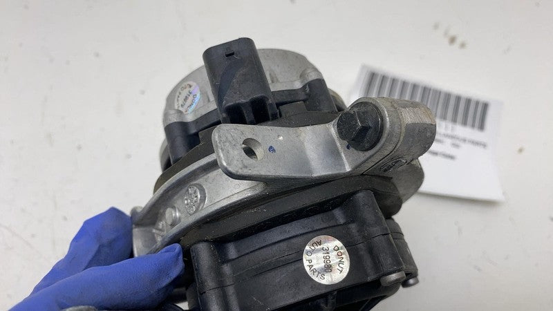 32135207 ⭕ 21-23 Polestar 2 Drive Motor Inverter Cooler Auxiliary Water Pump OEM 32135207