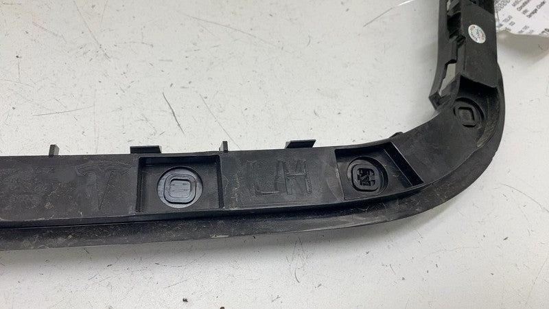 ⭕ 17-23 Model 3 Rear Left Bumper Support Retainer Wing Bracket LH 1083