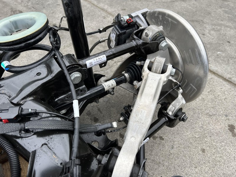 ⭕ 2020-2023 Tesla Model Y Electric Rear Drive Unit w/ Suspension 11209