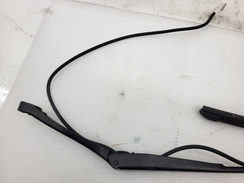 107672800C ⭕ 2017-2022 Tesla Model 3 Front Windshield Wiper Arm & Blade Left 1076728-00-C