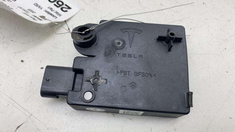 ⭕ 17-23 Tesla Model 3 Rear Bumper BCM Computer Body Control Module 109