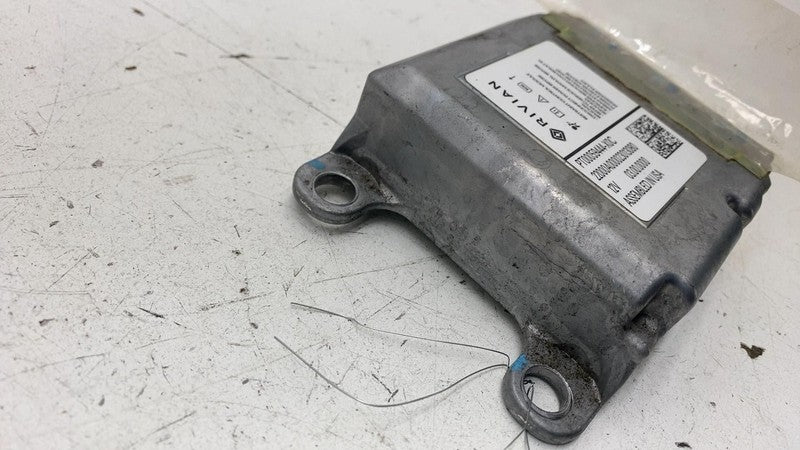 ⭕ 2022 Rivian EDV-700 VAN SRS Safety Restraint Control Module Unit PT0