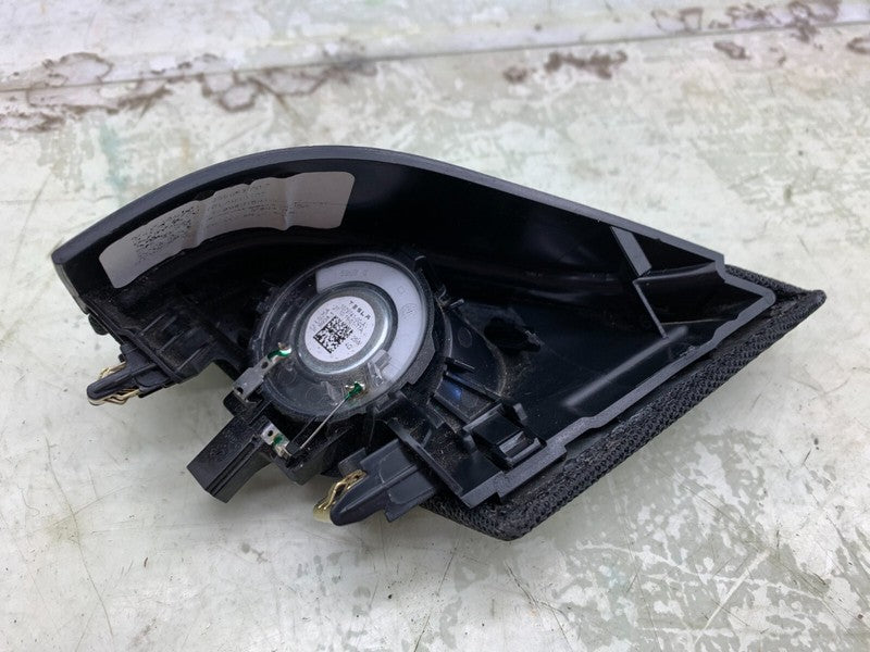 1079741-00-A ⭕ 17-23 Tesla Model 3 Front Driver Side Door Tweeter Speaker Left 1095657-00-F